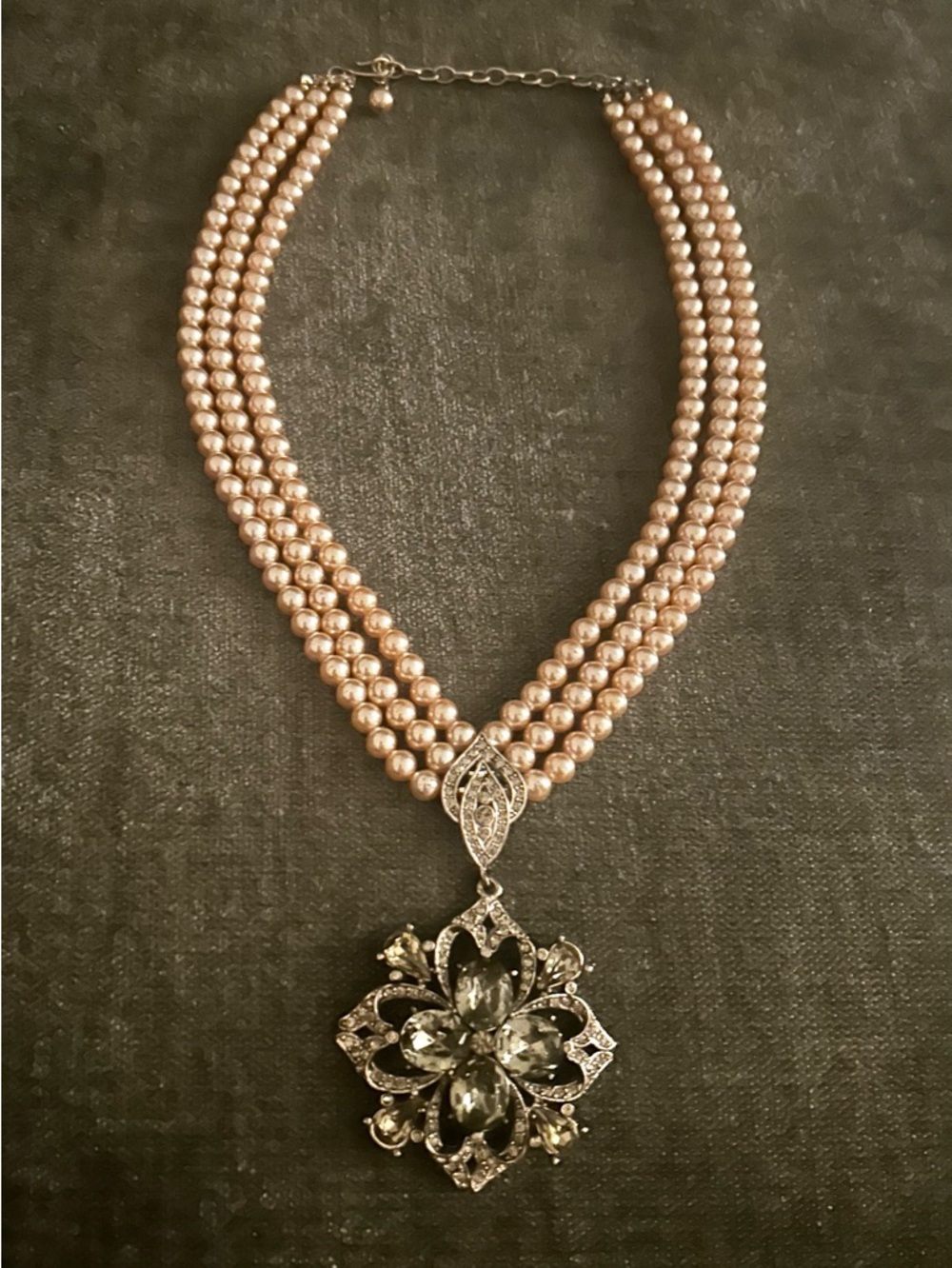 Carolee Vintage Elegant Triple-Strand Pearl Necklace Crystal Flower Pendant